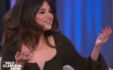 Selena Gomez tiết lộ về nụ hôn đầu đời