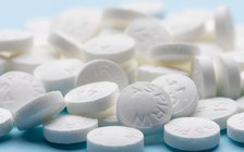 Bác sĩ ơi: Uống aspirin mỗi ngày có ngăn ngừa đột quỵ không?