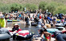 Mỹ trước nguy cơ 100.000 ca Covid-19 mới mỗi ngày