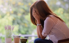 Khoa học lý giải vì sao có những người cứ mãi đau khổ vì tình