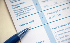 Bưu chính Mỹ cảnh báo về bỏ phiếu qua thư