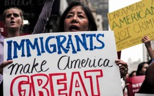 Khác biệt lập trường về nhập cư giữa Trump - Biden