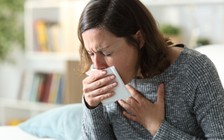 8 dấu hiệu cảnh báo sớm khối u ung thư phổi chết người