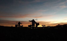 Nhọc nhằn 'gánh tết'