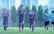 Có nên mạo hiểm dùng Văn Hậu khi chưa hồi phục?