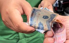 Thu phí đậu ô tô dưới lòng đường: Công an vào cuộc điều tra