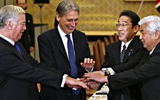 Anh cùng Nhật cam kết giúp đỡ quân đội ASEAN