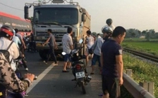 Tạm giữ tài xế xe tải đi ngược chiều đâm 2 người tử vong ở Bắc Giang