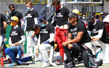 Nhà vô địch đua xe F1 Lewis Hamilton 'quỳ gối' tại Austrian Grand Prix