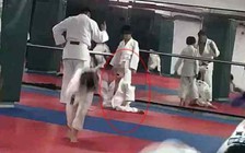 Võ sinh nhí bị chết não sau 27 lần bị quật ngã ở lớp học Judo