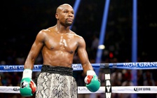 ‘Độc cô cầu bại’ Mayweather ‘đuổi’ hôn thê khỏi dinh thự triệu đô vì quyền anh