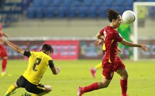 World Cup 2022: CĐV Malaysia vẫn cay cú vì pha té ngã của Văn Toàn