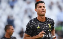 Ronaldo lại bị Messi vượt qua trên mạng xã hội