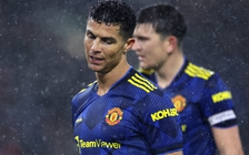 Không thắng được Burnley, M.U văng khỏi top 4