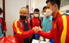 Thầy Park bịn rịn chia tay tuyển Việt Nam