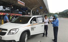 Tài xế ở sân bay Tân Sơn Nhất 'ngỡ ngàng' vì bị lập biên bản vi phạm
