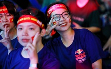 Người hâm mộ TP.HCM cháy hết mình trong chiến thắng đậm của tuyển Việt Nam