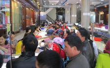 Phố kinh doanh vàng chật cứng người trong ngày vía Thần Tài