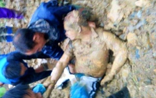 Cứu hộ sạt lở đất, một trưởng công an xã ở Thanh Hóa bị vùi lấp