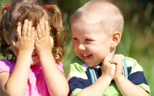 Phụ huynh, giáo viên đánh giá lòng tốt ở trẻ cao hơn điểm số