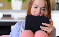 Tranh cãi việc sử dụng phần mềm giám sát học sinh trên internet ở Anh