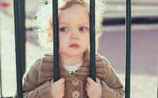 Bị tổn hại tâm thần vì được cha mẹ bảo vệ quá mức