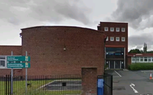 Trường học Scotland cấm phụ huynh nói chuyện với giáo viên