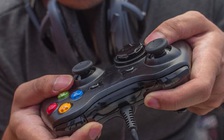 Học sinh chơi game ở nhà cũng bị trường tịch thu máy