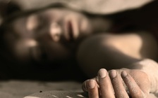 Không quét dọn lớp, nữ sinh bị giáo viên xô ngã từ tầng 3