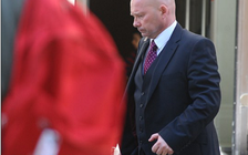 Hiệu trưởng Xứ Wales bị kỷ luật vì cách quản lý 'quái đản'