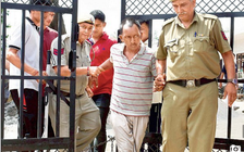 Bé 7 tuổi bị kẻ tấn công tình dục sát hại trong trường học