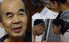 Nữ sinh đưa cha bệnh tật ở cùng ký túc xá để tiện chăm sóc