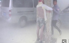 Chú rể ‘suýt chết’ vì trò hành hạ của đám bạn trong lễ cưới