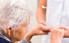 Có thể chữa được bệnh Alzheimer bằng cách giảm một loại protein