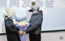 Người mẹ hiến tặng tử cung cho con gái để sinh con