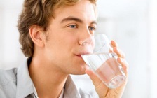 3 thói quen vào buổi sáng gây hại đến sức khỏe nam giới