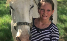 Khối u não của cô bé bỗng dưng biến mất, bác sĩ cũng ngỡ ngàng