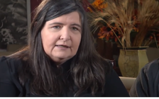 Sau cơn đau đầu, người phụ nữ bỗng quên hết ký ức của gần 40 năm