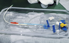 Kiện bác sĩ vì bị để quên hơn 1,4 mét dây dẫn trong người