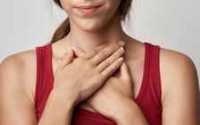 Những dấu hiệu thầm lặng của bệnh sỏi amiđan bạn cần biết