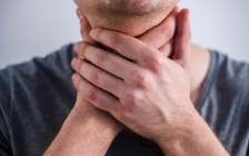 Bố tình cờ biết mình mắc ung thư di căn nhờ dạy con làm bài tập