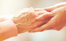 Cụ bà 96 tuổi nhiễm Covid-19 hồi phục kỳ diệu sau 3 ngày điều trị