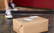 Virus Corona sống được bao lâu trên bề mặt giấy in, bìa các tông?