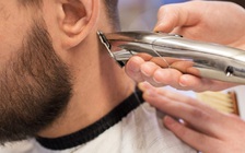 Ấn Độ: Đi cắt tóc, 6 người bị lây nhiễm Covid-19