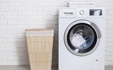 Tai nạn thương tâm: Phát hiện cháu bé trong máy giặt đang quay