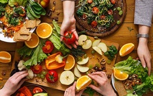 Ăn nhiều thực vật làm giảm các triệu chứng nặng khi nhiễm Covid-19