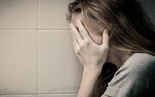 Sau khi nhiễm Covid-19, cô gái bỗng dưng bị ảo giác, uống sữa tắm