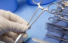 Úc: Cậu bé 2 tuổi tử vong sau ca cắt bao quy đầu thất bại