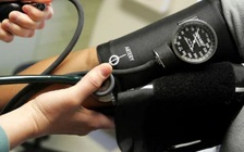 3 thói quen tiềm ẩn khiến kết quả đo huyết áp không chính xác