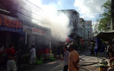 Cháy nhà trong chợ An Khánh